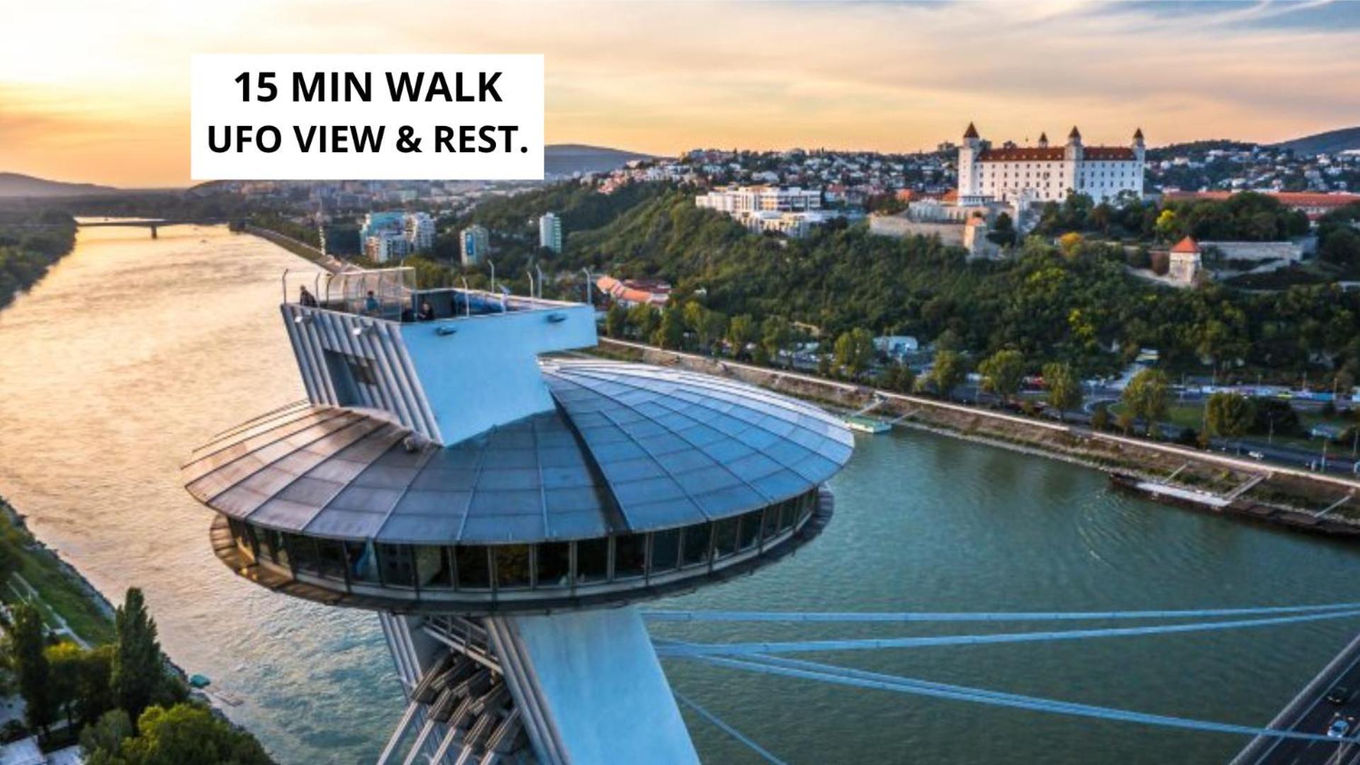 Downtown 3 Bdr Charm - Walk To All Attractions Bratislava Exterior photo